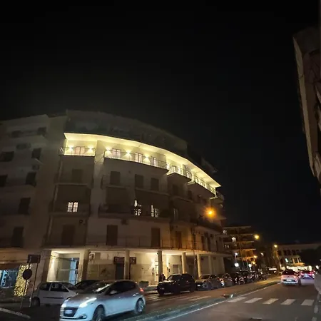 Residenza Farella-suite Aria Lusso E Storia Con Vista Da Sogno Sulla Magnifica 3* Pompei